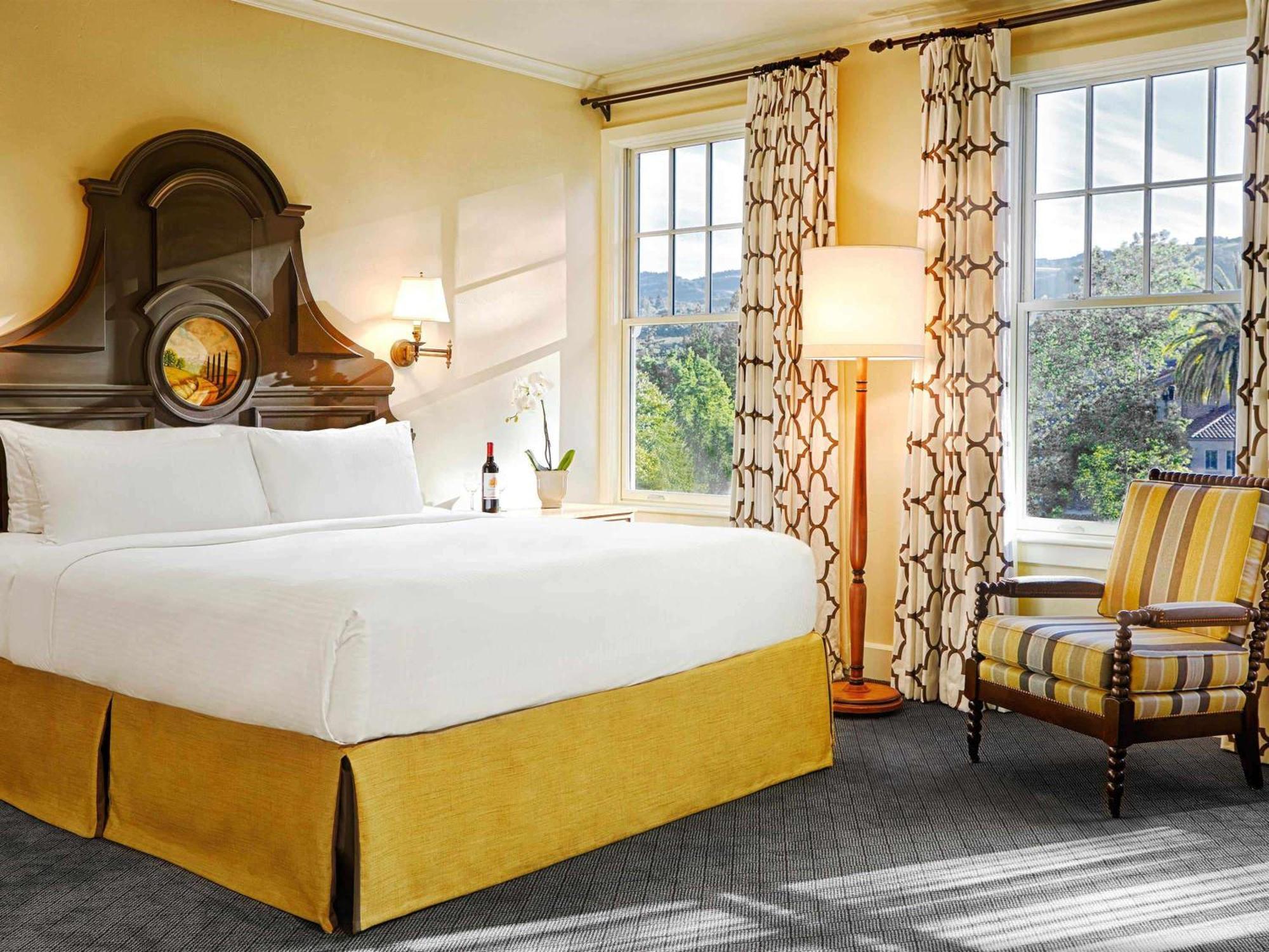 Fairmont Mission & Hotel 5*
