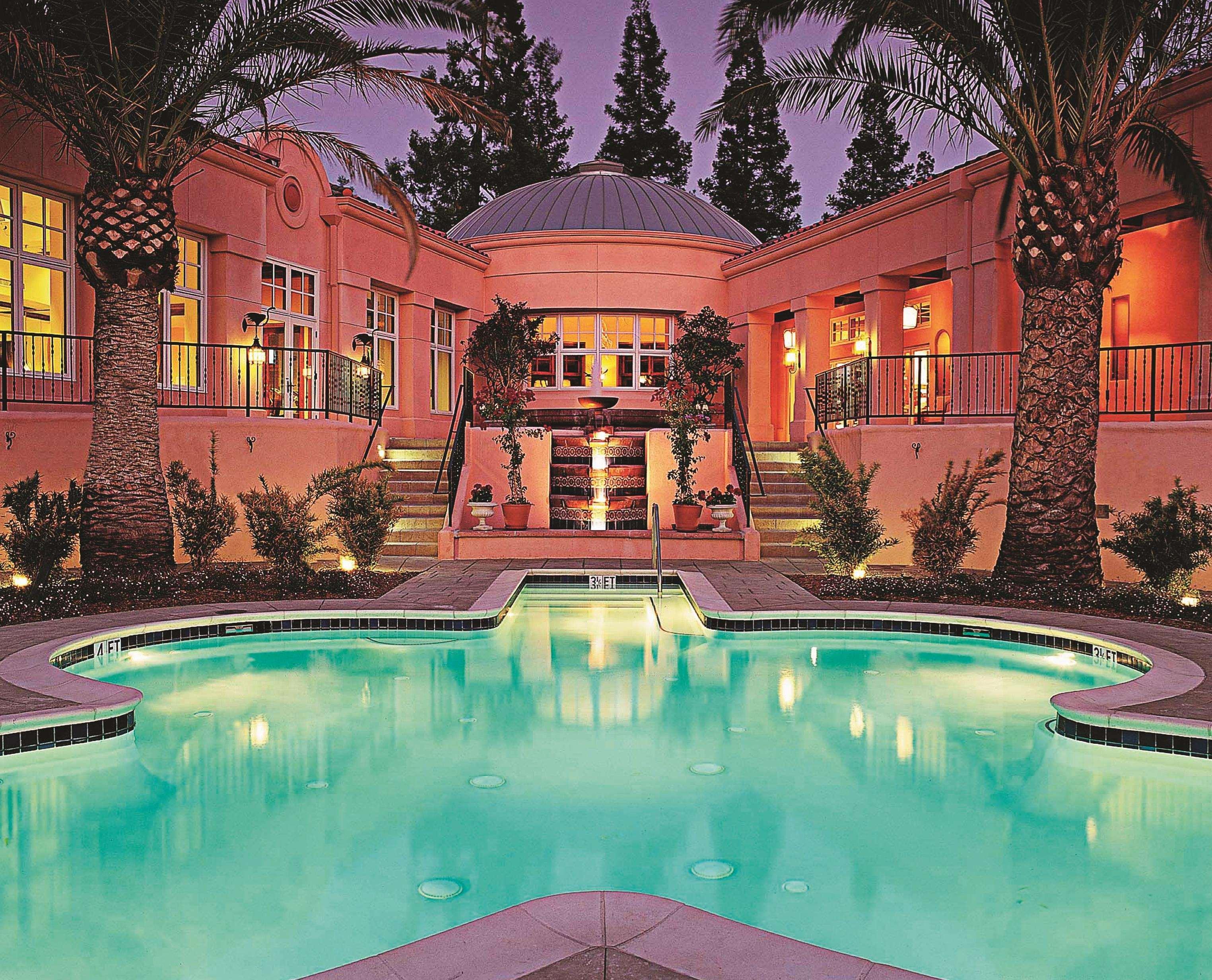 Fairmont Mission & Hotel 5*