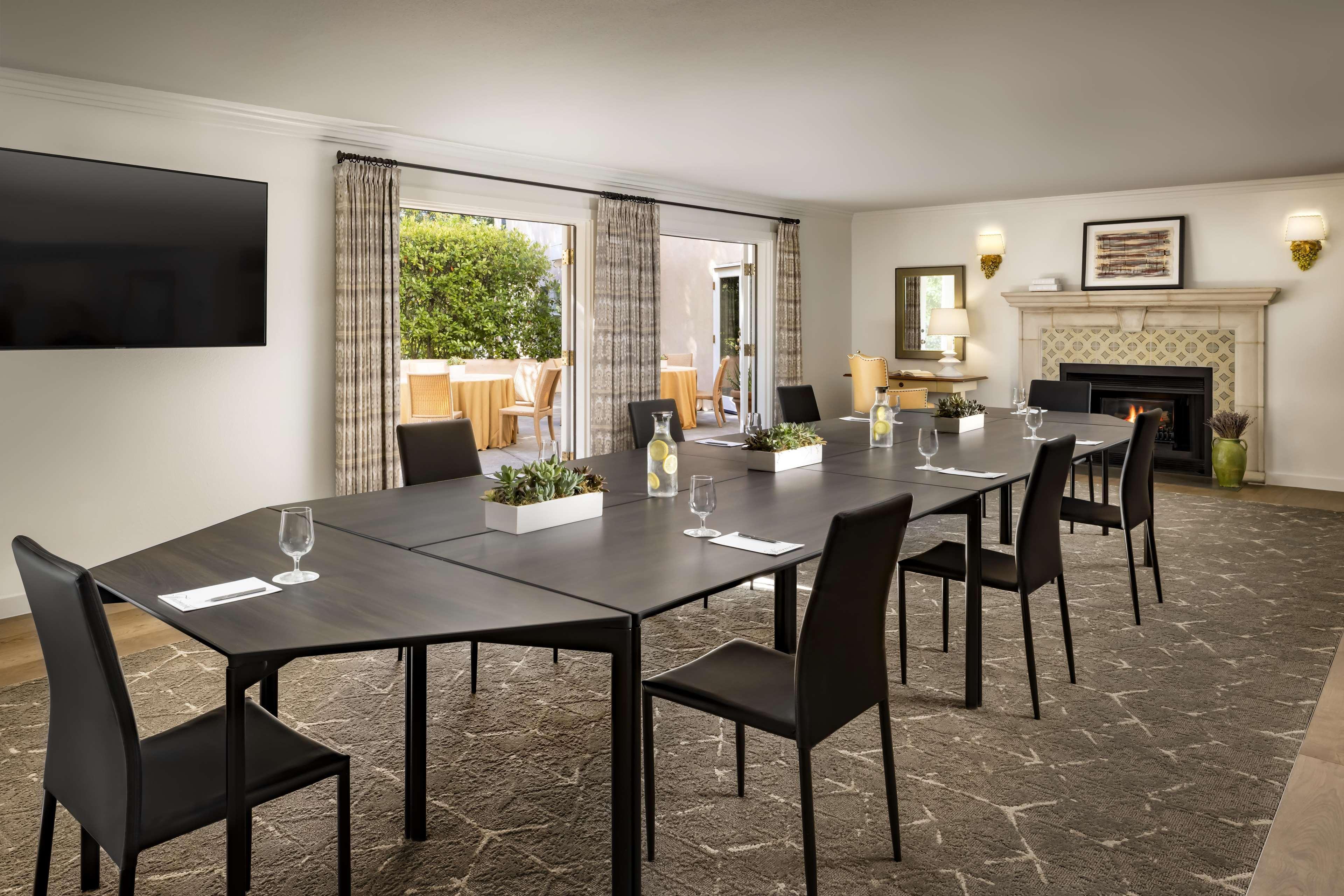 Fairmont Mission & Hotel 5*
