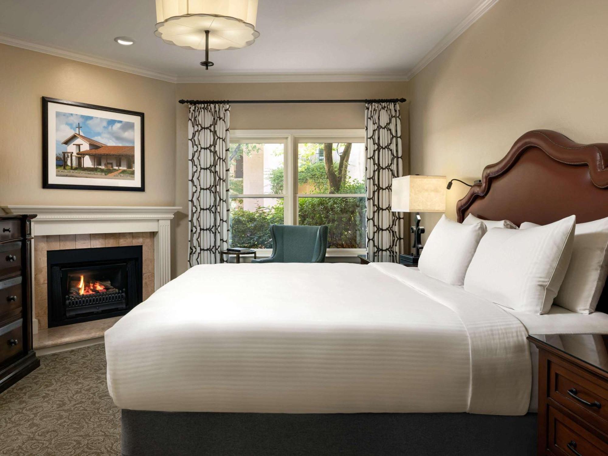 Fairmont Mission & 5*